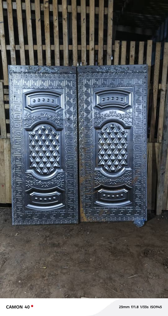Tôles embouties décoratives